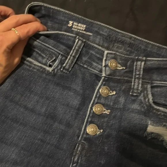 🔥 Must-Have Dark Denim Alert! 🔥 - Picture 3 of 5